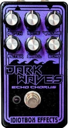 Pedals Module Dark Waves from IdiotBox Effects