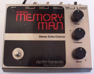 Pedals Module Stereo Memory Man from Electro-Harmonix