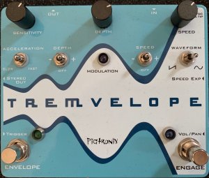 Pedals Module Tremvelope from Pigtronix
