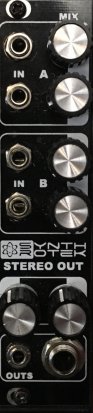 Eurorack Module Stereo Out from Synthrotek